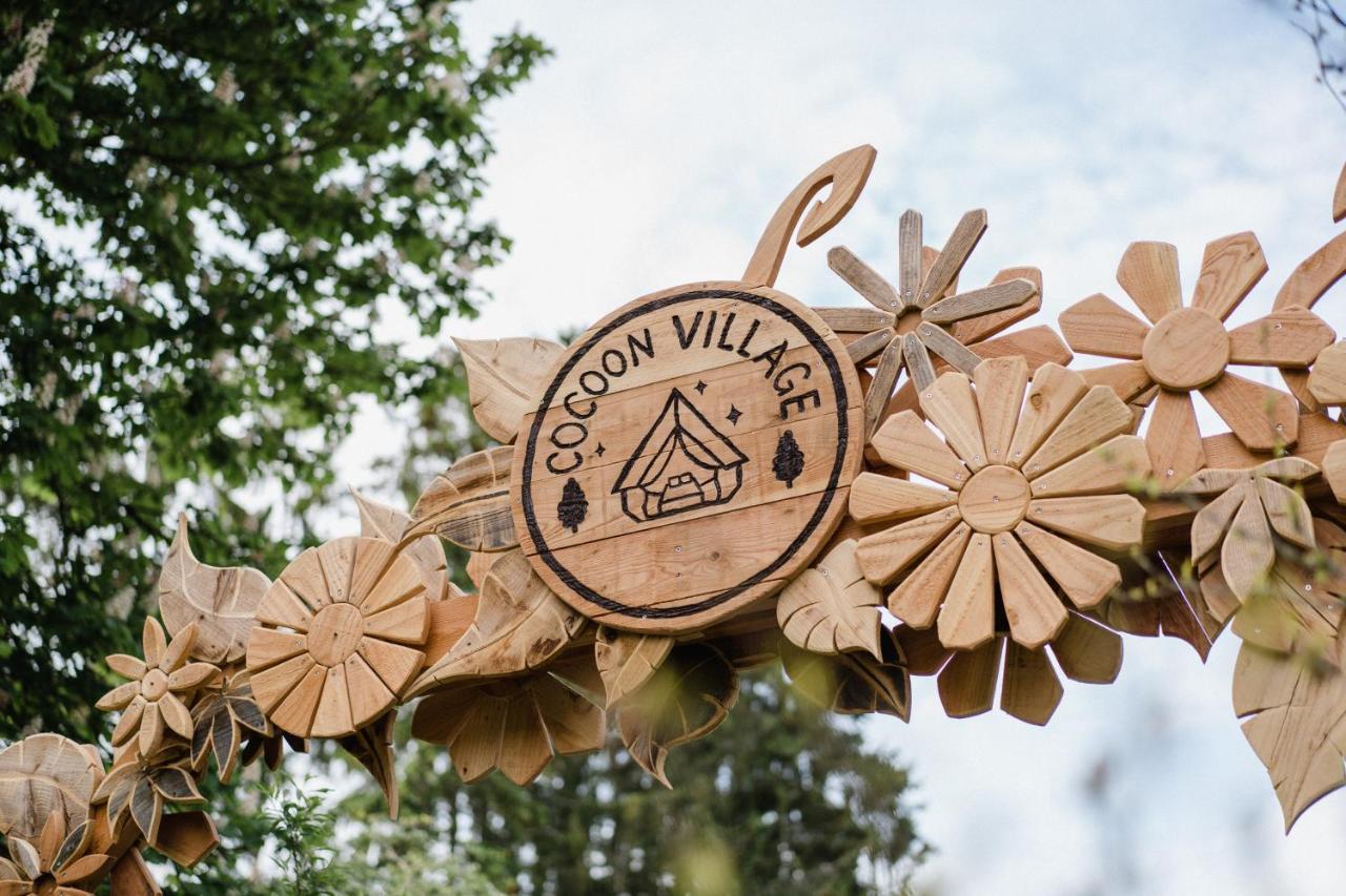 Cocoon Village - Glamping - Domaine Des Grottes De Han โรชฟอร์ ภายนอก รูปภาพ