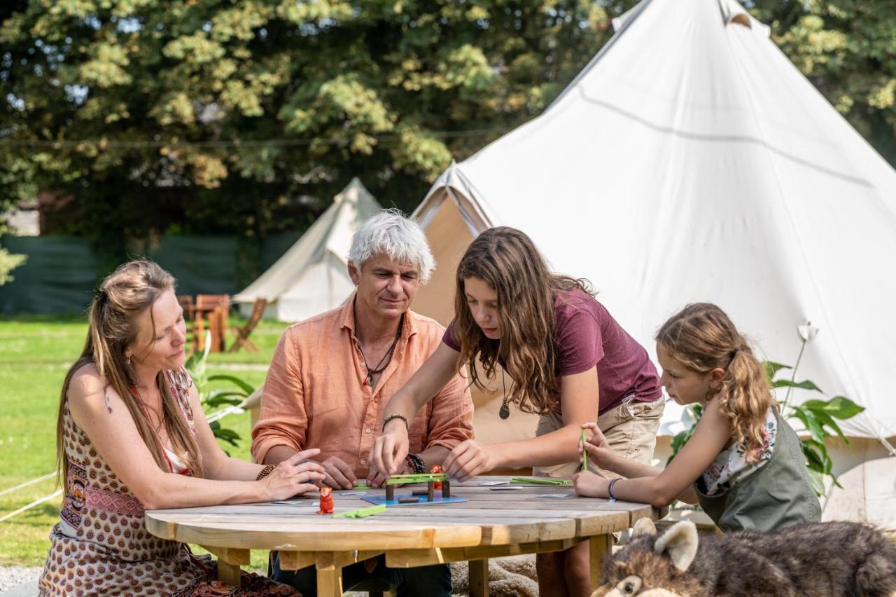 Cocoon Village - Glamping - Domaine Des Grottes De Han โรชฟอร์ ภายนอก รูปภาพ
